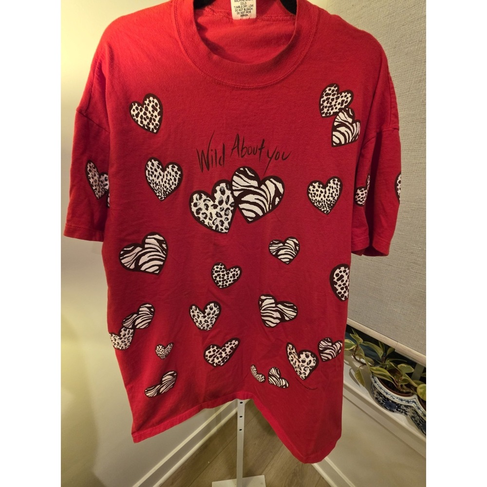 Vintage 00's Adult OSFA‎ Wild About You Hearts Valentine's Day Red T-Shirt AOP